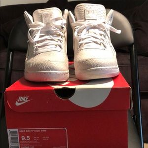 Nike Air Python PRM